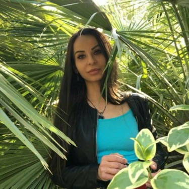 Malina available for random video chat